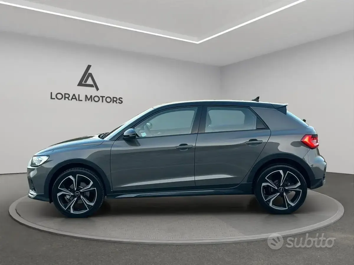 Nieuw Audi A1 Ambiente 116 PK (85 kW) 2026 Grijs SUV