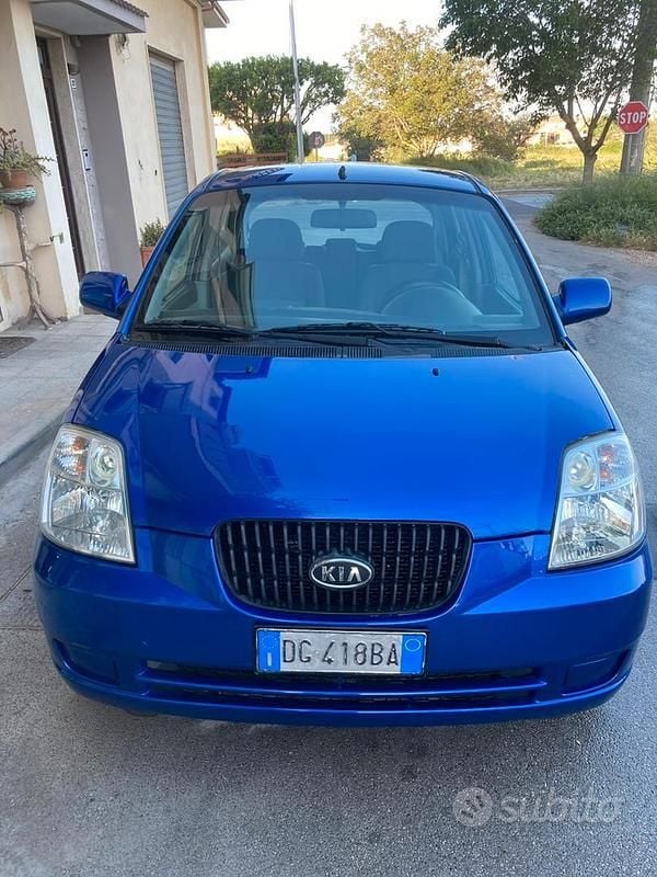 Usata Kia Picanto 60 CV (44 kW) 2007 Blu Utilitaria