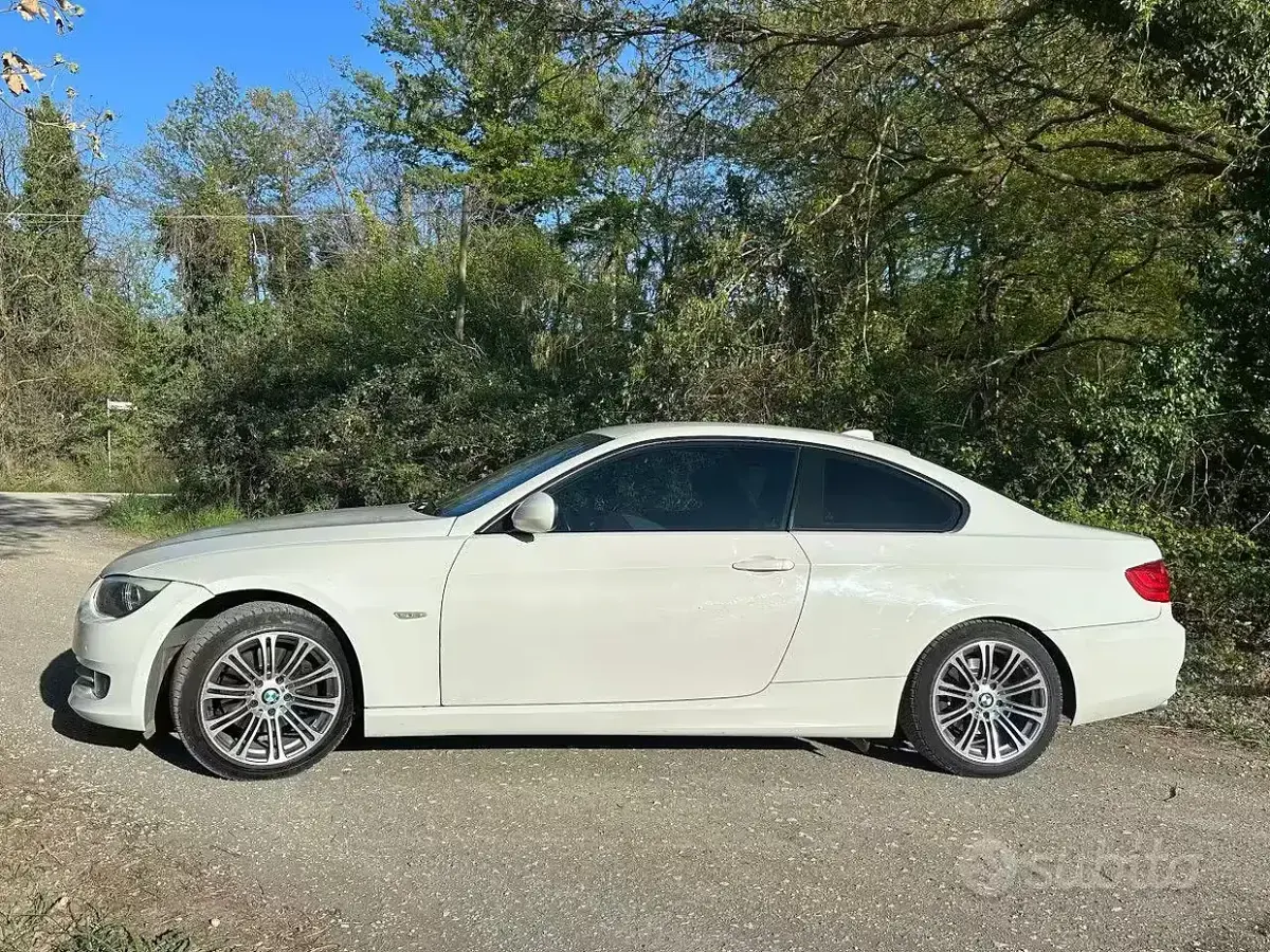 Usata BMW 320 184 CV (135 kW) 2010 Bianco Coupé