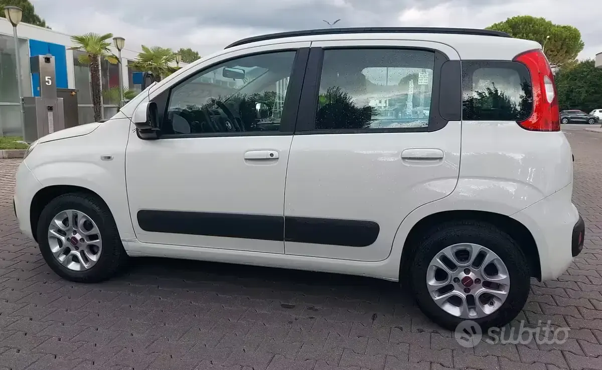 Usata Fiat Panda Lounge 69 CV (50 kW) 2019 Bianco Utilitaria