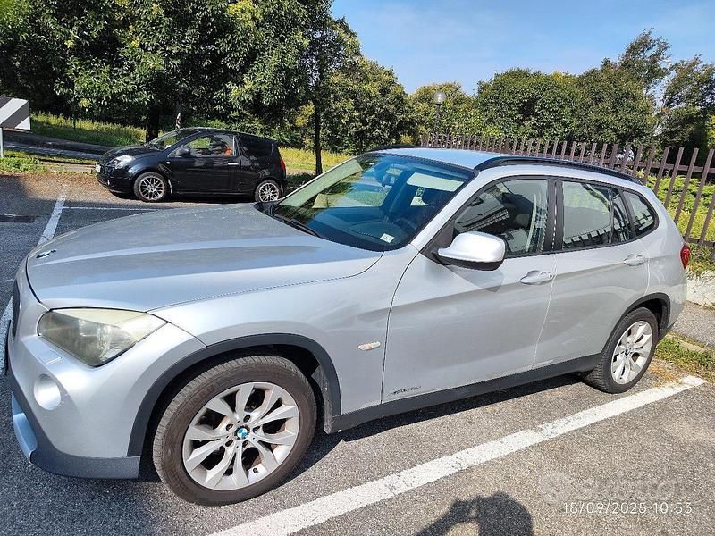 Usata BMW X1 177 CV (130 kW) 2011 Grigio SUV