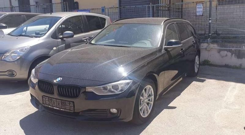 Usata 2015 BMW 318 Sport Line Station wagon | 9500 € (Ottimo prezzo) - Immagine 1/4