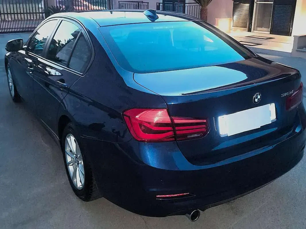 Usata BMW 316 Advantage 116 CV (85 kW) 2018 Blu/azzurro Berlina