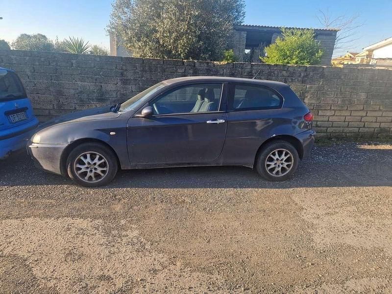 Usata Alfa Romeo 147 116 CV (85 kW) 2003 Utilitaria