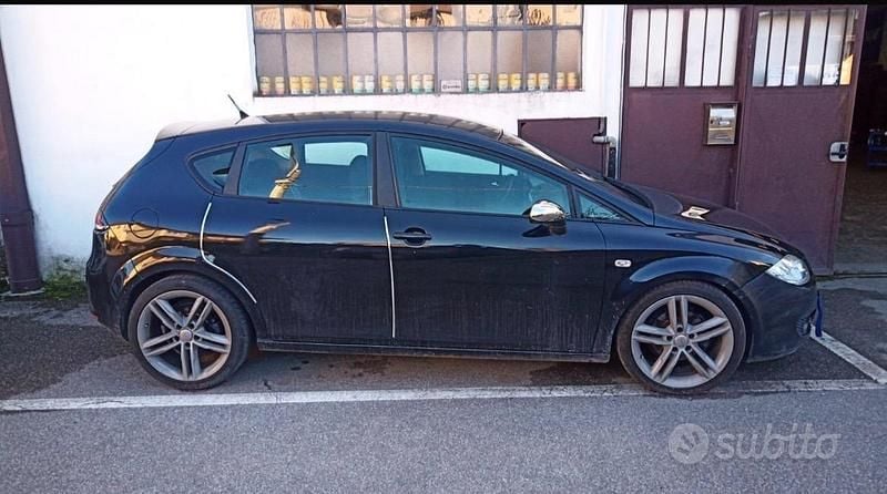 Usata Seat Leon 90 CV (66 kW) 2008 Utilitaria