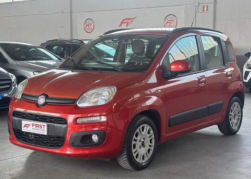 Usata Fiat Panda Lounge 74 CV (54 kW) 2012 Arancione Utilitaria