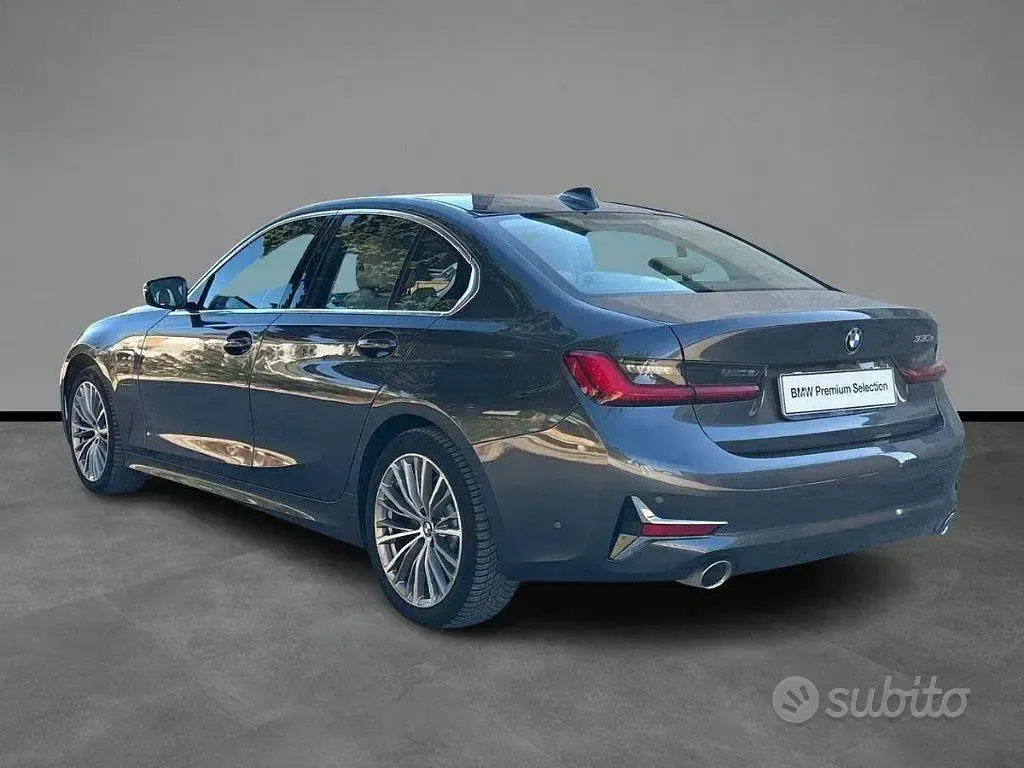 Usata BMW 330 Luxury Line 184 CV (135 kW) 2019 Grigio Berlina
