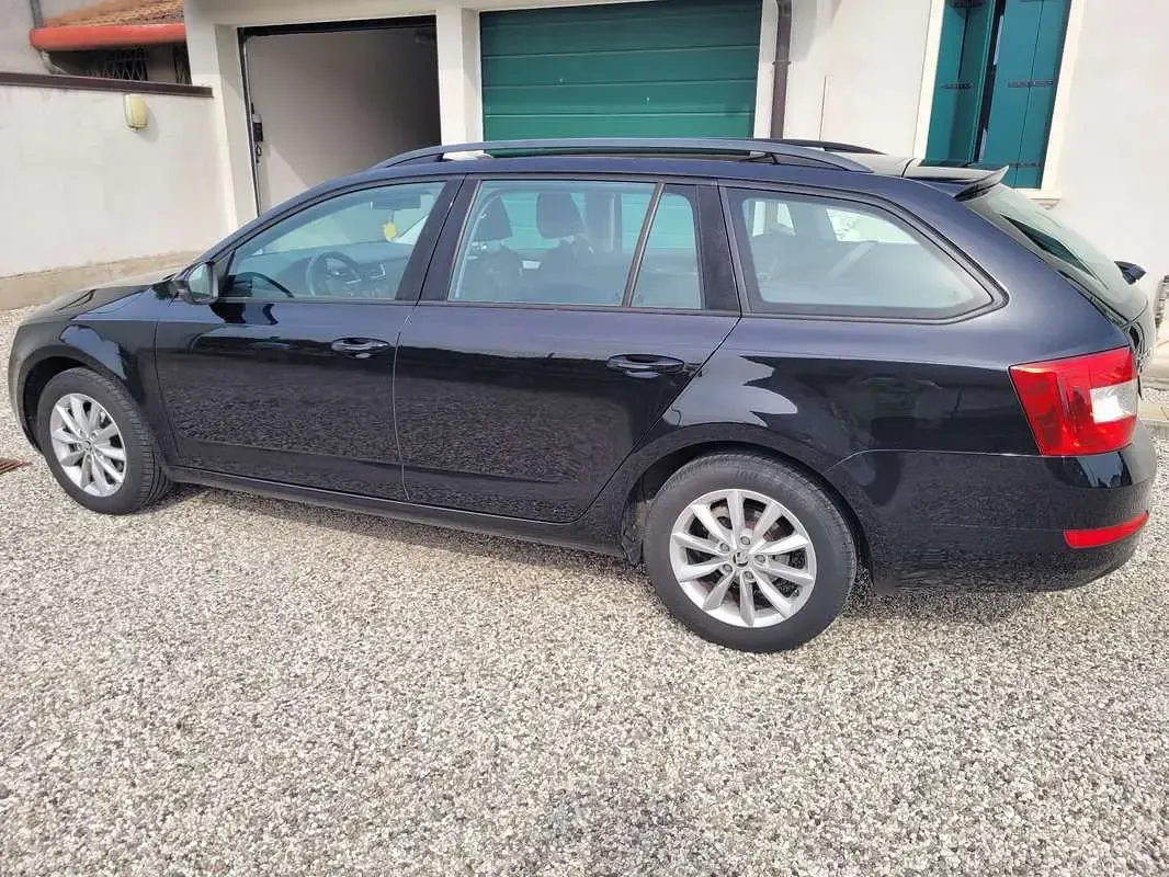 Usata Skoda Octavia Active 105 CV (77 kW) 2014 Station wagon