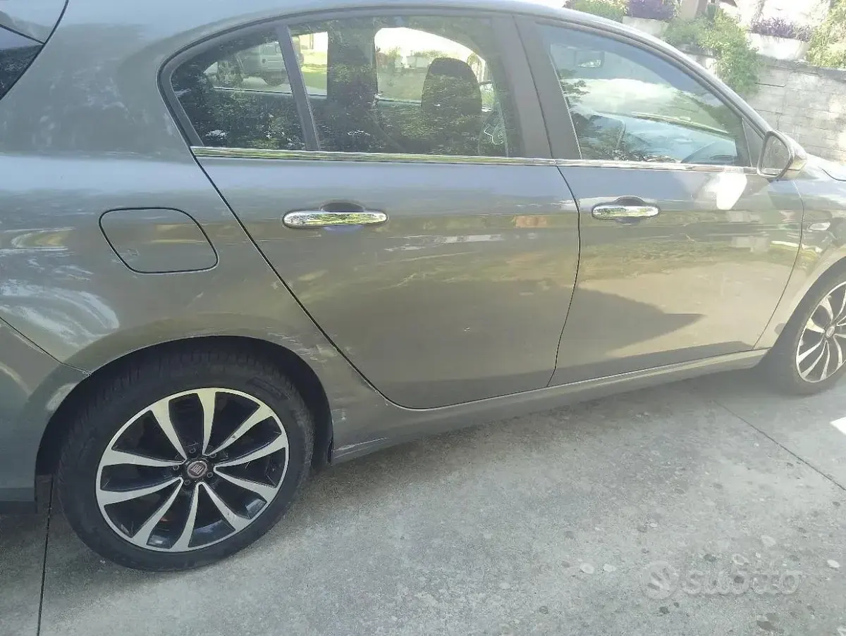 Usata Fiat Tipo 95 CV (69 kW) 2020 Grigio Berlina