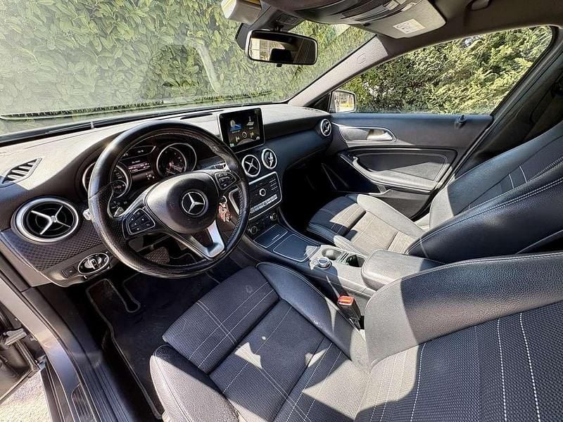 Usata Mercedes A180 Executive 109 CV (80 kW) 2015 Grigio Berlina
