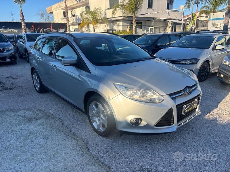 Usata Ford Focus Titanium 120 CV (88 kW) 2014 Grigio Station wagon
