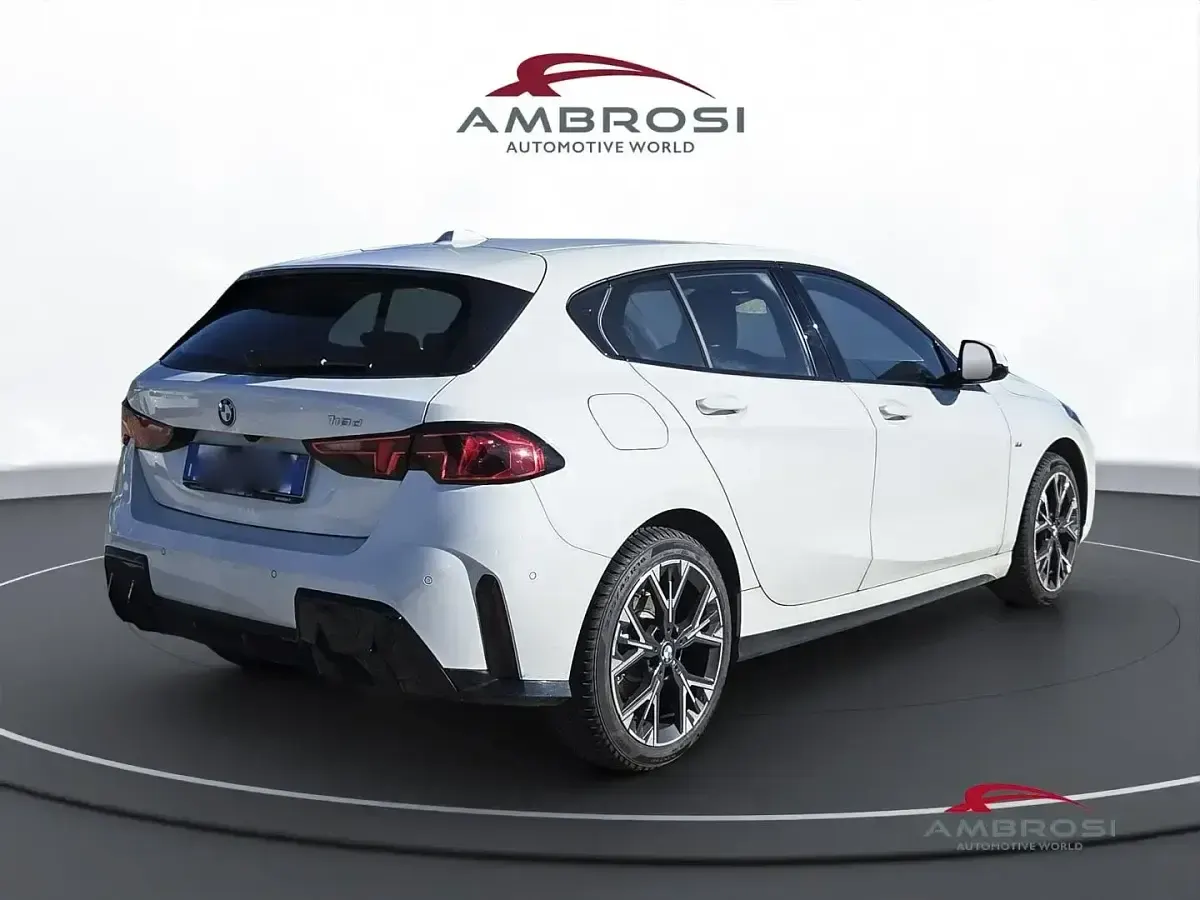 Usado BMW 118 M Sport 150 HP (110 kW) 2025 Branco Citadino