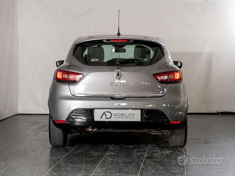 Usata Renault Clio IV Zen 90 CV (66 kW) 2016 Grigio Berlina