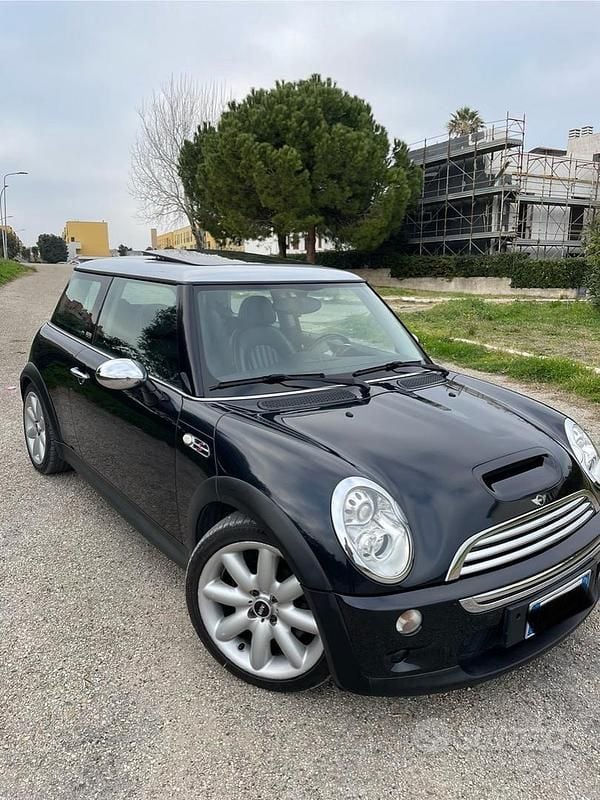Nero Usata 2006 Mini Cooper S Due volumi | 9900 € (Buon prezzo) - Immagine 1/4