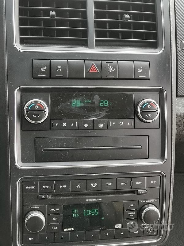 Usata Dodge Journey 140 CV (102 kW) 2009 Grigio SUV