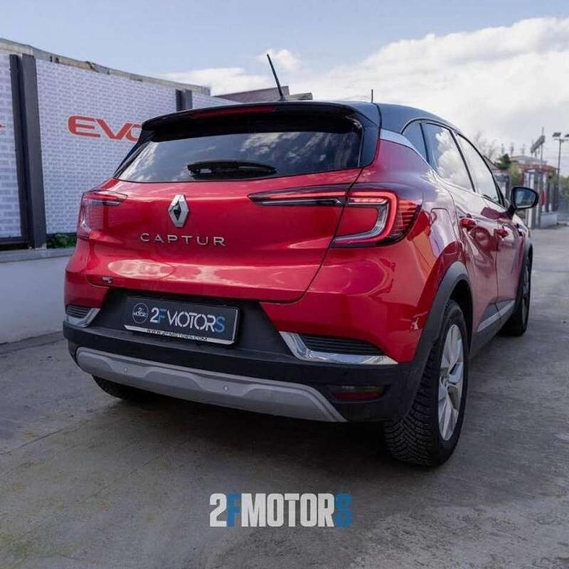 Usata Renault Captur Business 101 CV (74 kW) 2022 Rosso SUV