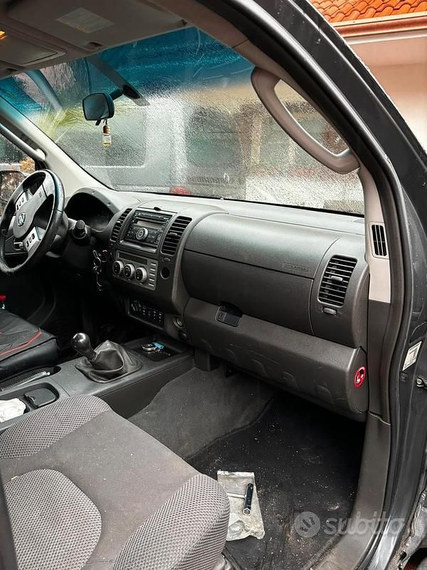 Usata VW Caravelle 102 CV (75 kW) 2010 Grigio Monovolume