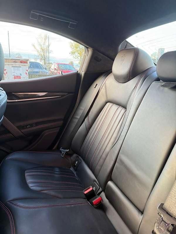 Usata Maserati Ghibli 275 CV (202 kW) 2016 Grigio Berlina