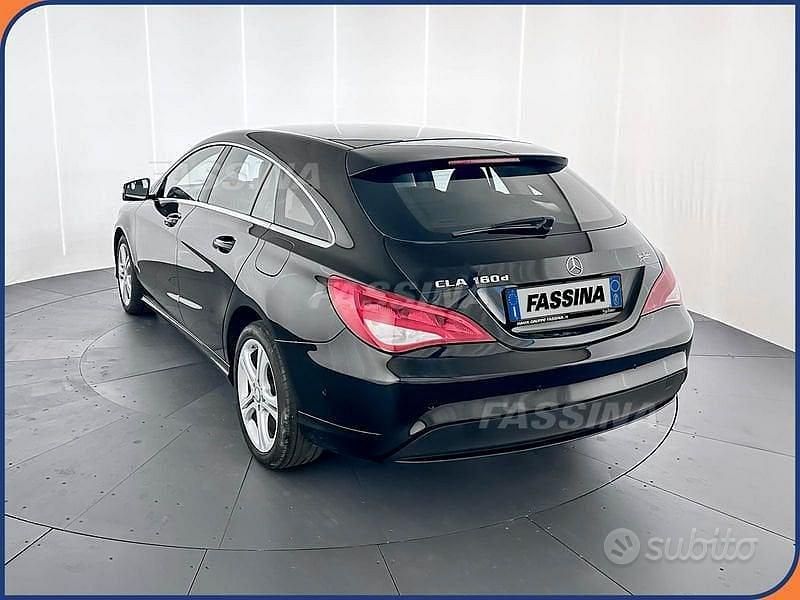 Usata Mercedes CLA180 Business 109 CV (80 kW) 2017 Nero Berlina