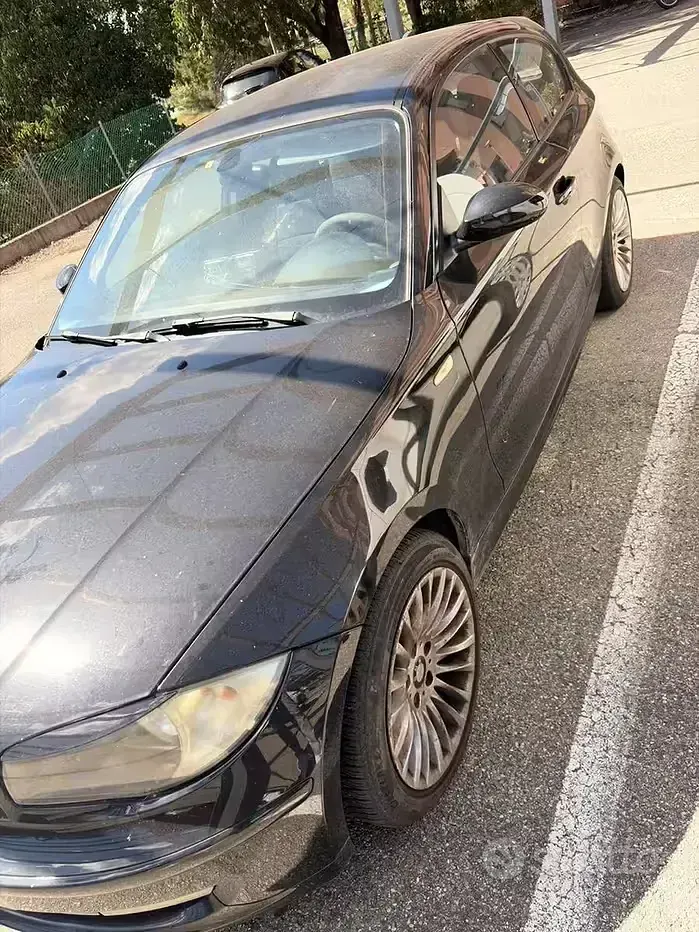 Usata BMW 118 143 CV (105 kW) 2009 Nero Utilitaria