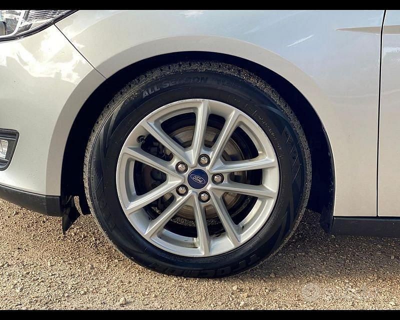 Usata Ford Focus Business Edition 120 CV (88 kW) 2017 Grigio Station wagon