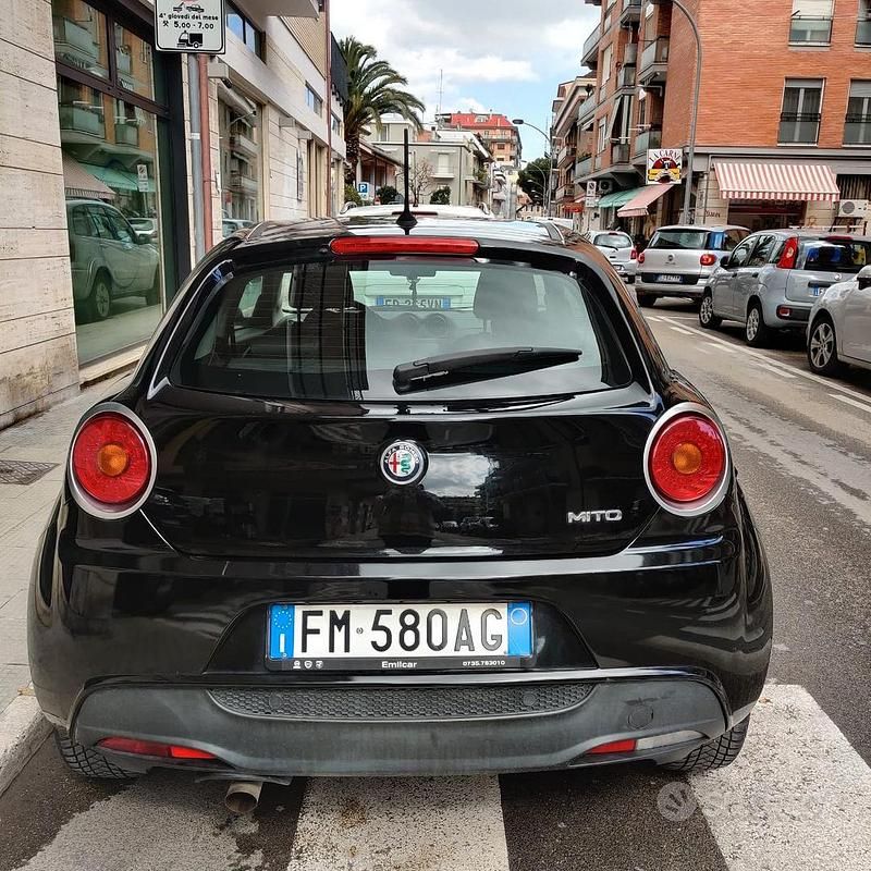 Usata Alfa Romeo MiTo 79 CV (58 kW) 2017 Nero Utilitaria