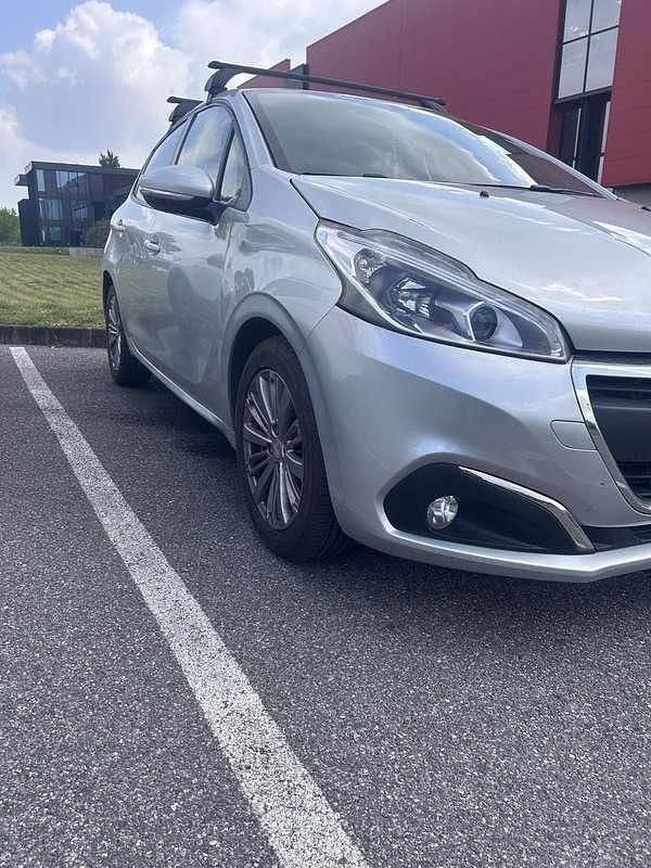 Usata Peugeot 208 Active 75 CV (55 kW) 2018 Utilitaria