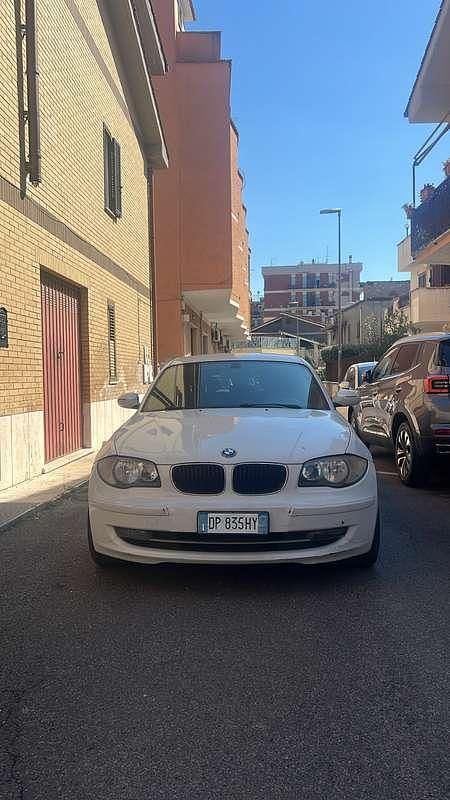 Usata BMW 118 Comfort Edition 143 CV (105 kW) 2009 Utilitaria