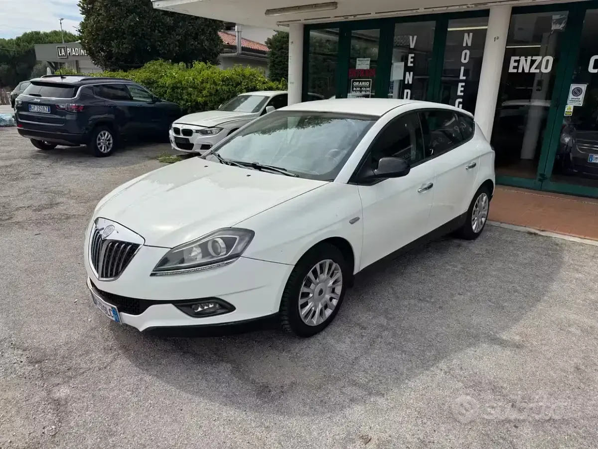 Usata Lancia Delta Silver 120 CV (88 kW) 2011 Other Utilitaria