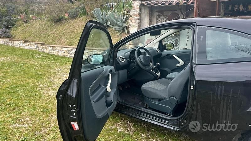 Usata Ford Ka 69 CV (50 kW) 2009 Nero Utilitaria