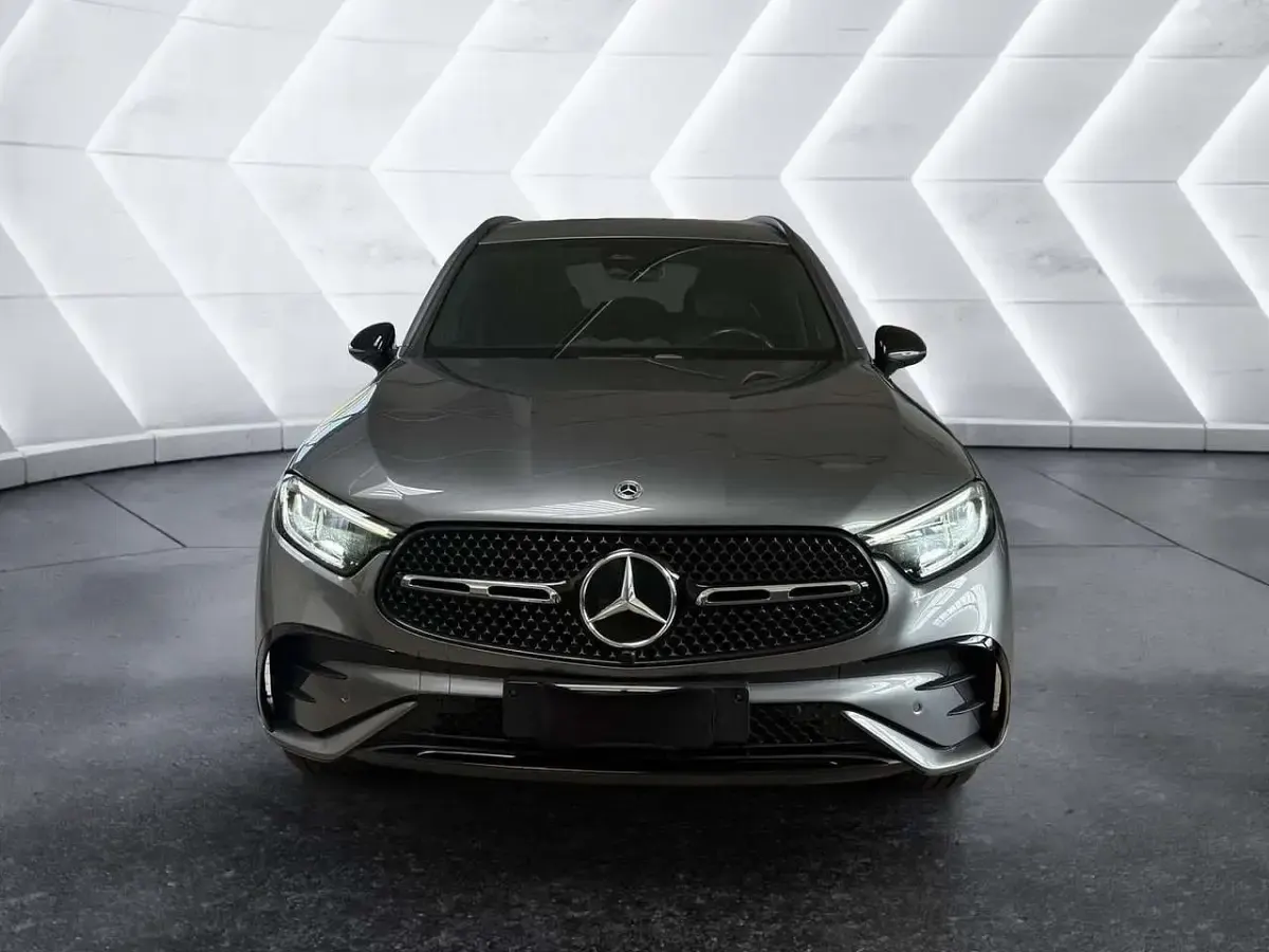 Usata Mercedes GLC300de Advanced 197 CV (144 kW) 2023 Grigio scuro SUV