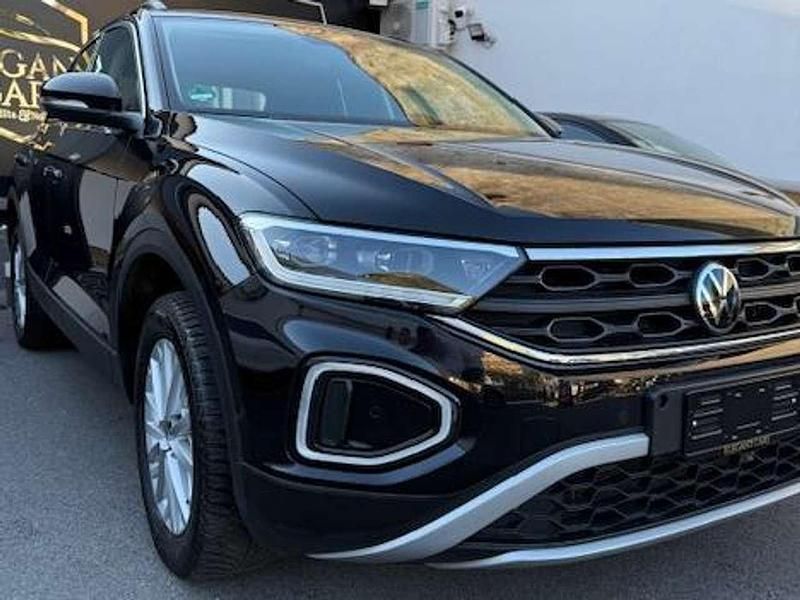 Usata VW T-Roc Style 150 CV (110 kW) 2022 Nero SUV