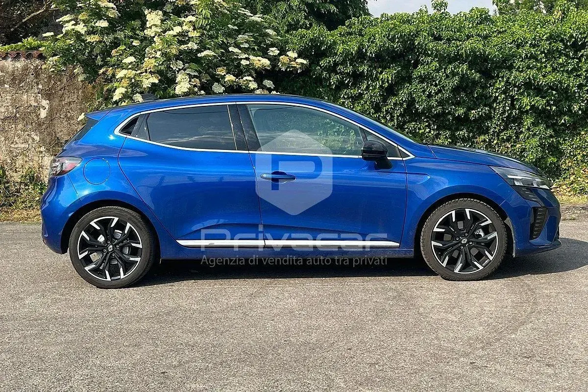 Usata Renault Clio V Techno 94 CV (69 kW) 2023 Blu Berlina