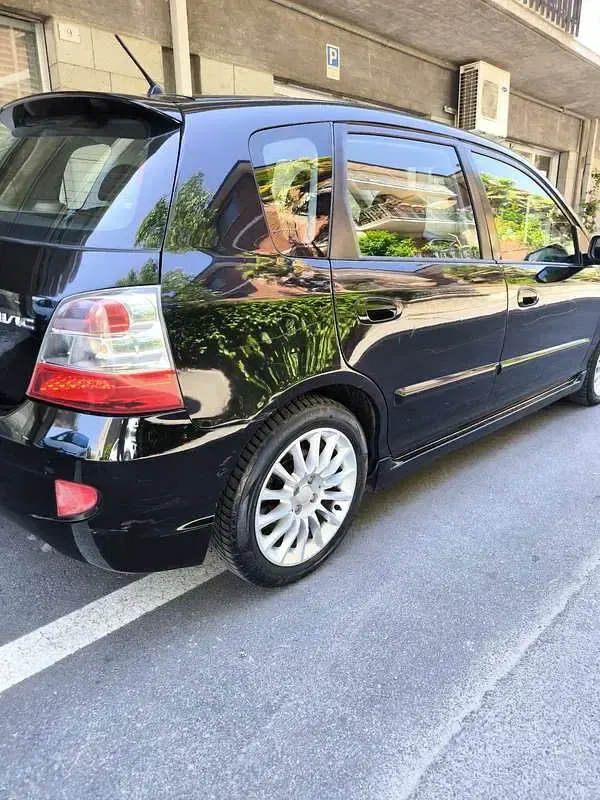 Usata Honda Civic ES 101 CV (74 kW) 2004 Berlina