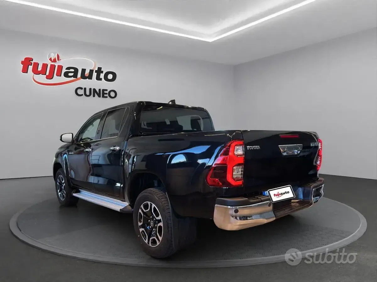 Nuova Toyota HiLux Executive 204 CV (150 kW) 2026 Nero Pick-up