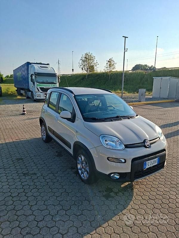Usata Fiat Panda 4x4 85 CV (62 kW) 2016 Utilitaria