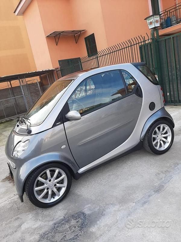 Usata Smart ForTwo Coupé 61 CV (44 kW) 2005 Utilitaria