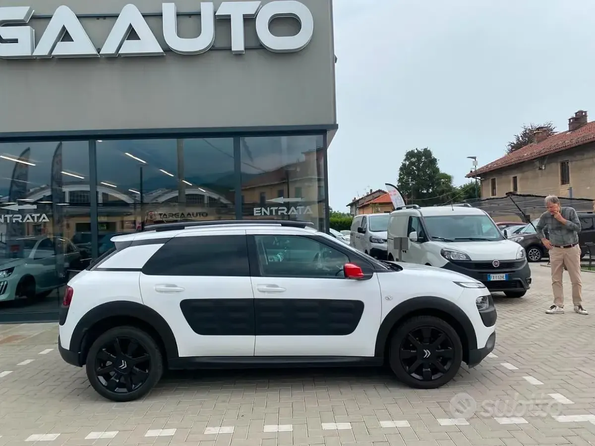 Usata Citroën C4 PureTech 110 CV (80 kW) 2016 Bianco SUV