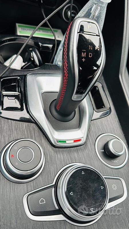 Usata Alfa Romeo Giulia 160 CV (117 kW) 2021 Verde Berlina