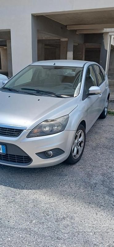 Usata Ford Focus 109 CV (80 kW) 2010 Utilitaria