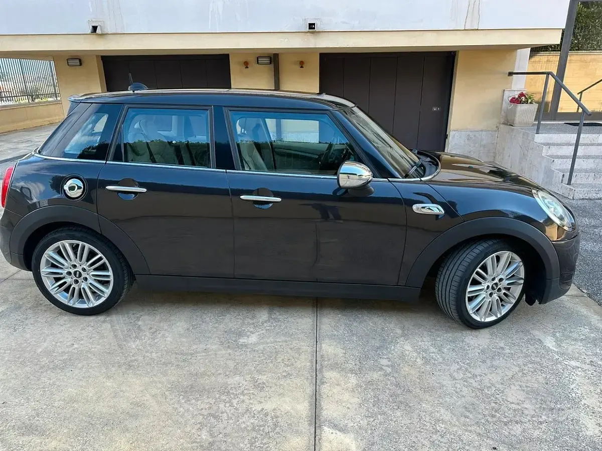 Usata Mini Cooper SD 170 CV (125 kW) 2015 Marrone Utilitaria