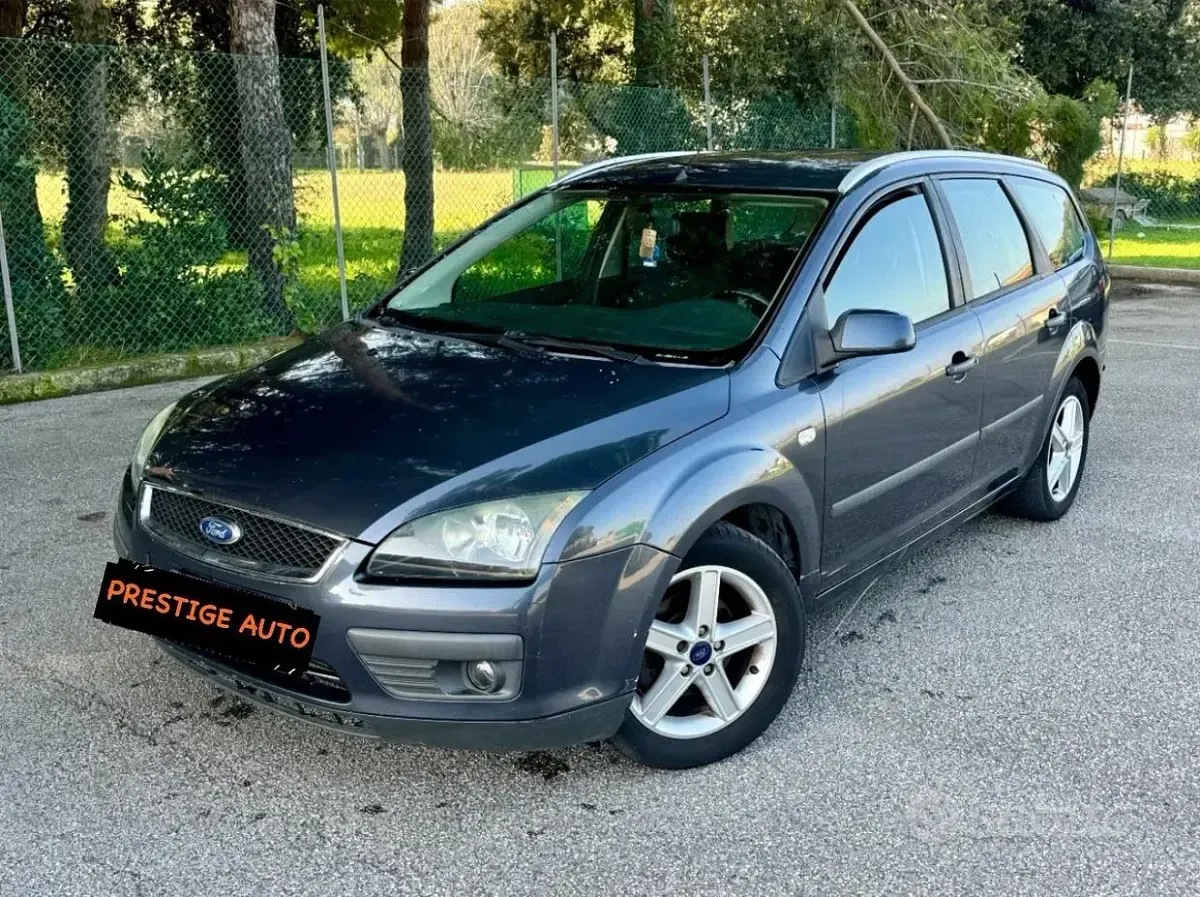 Usata Ford Focus S 90 CV (66 kW) 2006 Grigio Station wagon