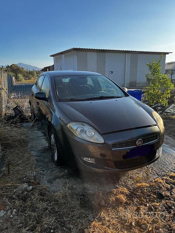 Usata Fiat Bravo 120 CV (88 kW) 2010 Grigio Utilitaria