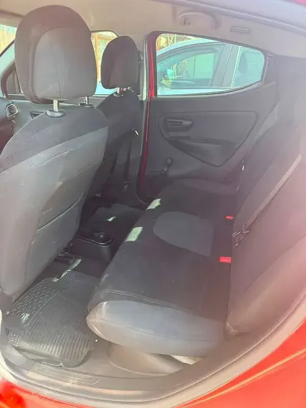 Usata Lancia Ypsilon 69 CV (50 kW) 2011 Rosso Utilitaria