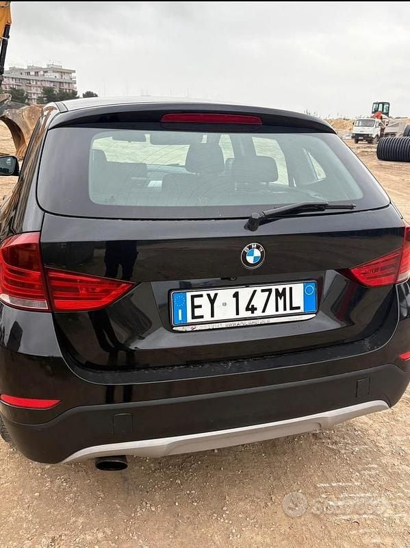 Usata BMW X1 143 CV (105 kW) 2015 Nero SUV
