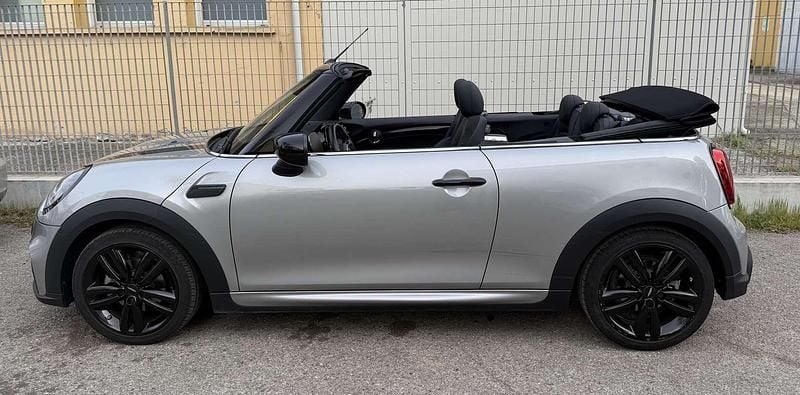 Usata Mini John Cooper Works Cabriolet 136 CV (100 kW) 2024 Grigio Cabrio