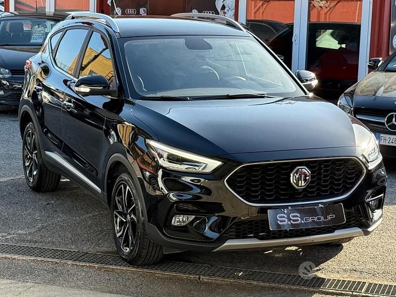 Usata MG ZS Luxury 106 CV (77 kW) 2024 Nero Berlina