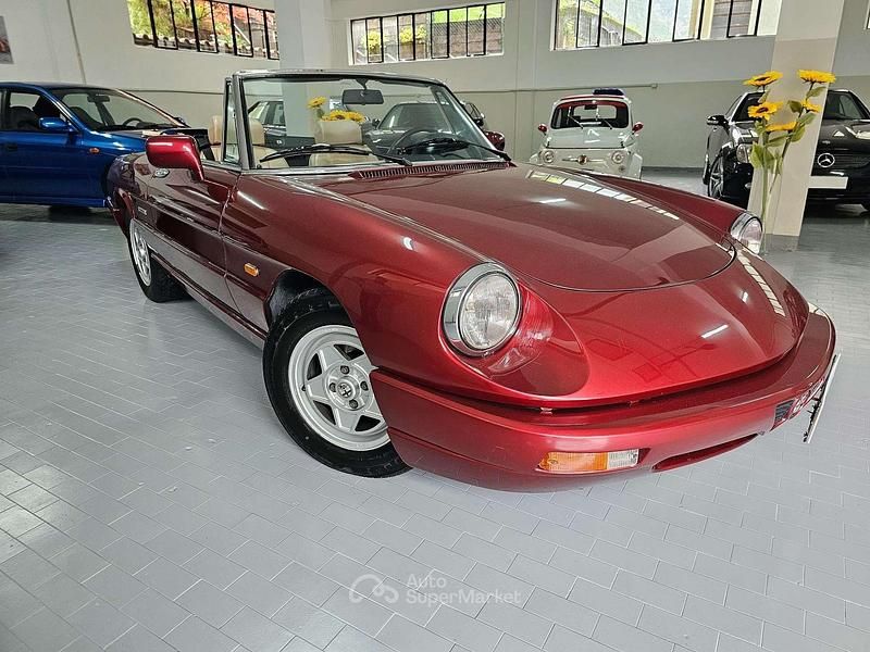 Usata Alfa Romeo Spider 106 CV (77 kW) 1990 Bordeaux Cabrio