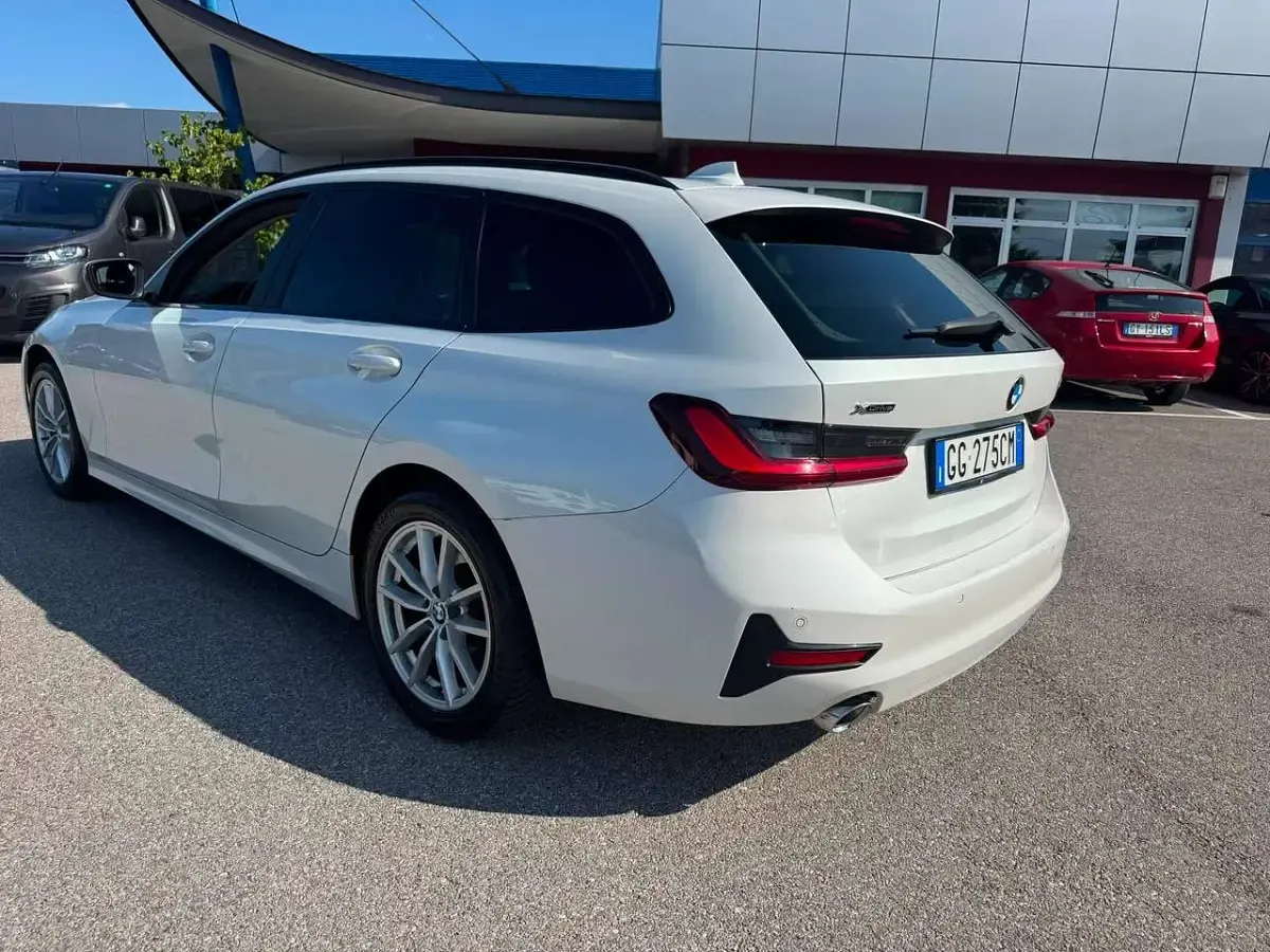 Usata BMW 320 190 CV (139 kW) 2021 Bianco Station wagon