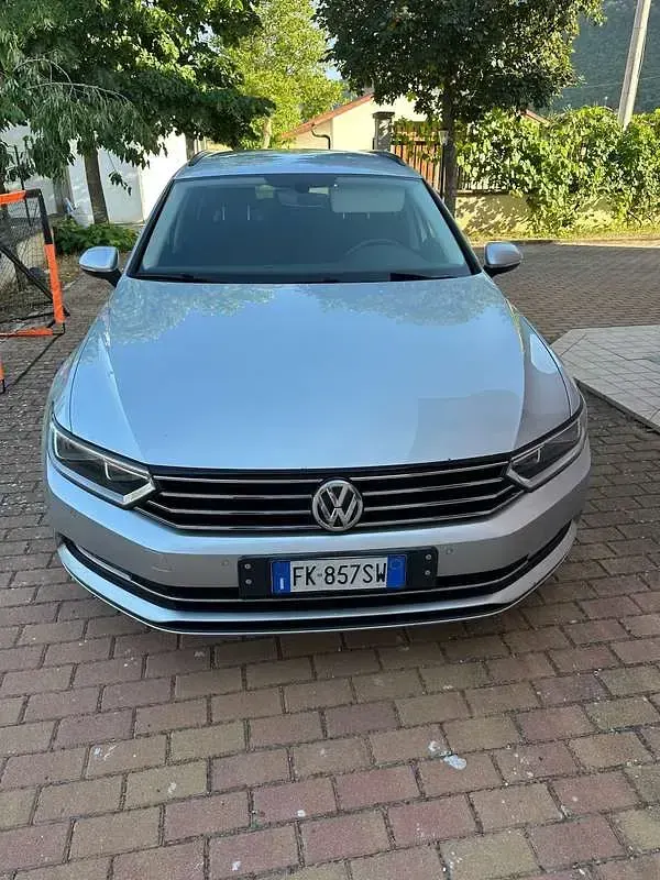 Usata VW Passat Business 150 CV (110 kW) 2017 Argento Station wagon